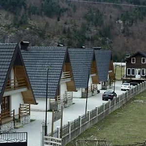 Bujtinat E Lugines Aparthotel